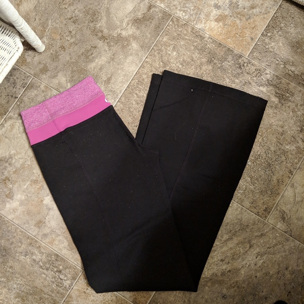 Lululemon yoga pants